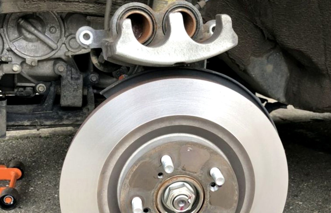 Brake corner finished bright at a Memphis driveway